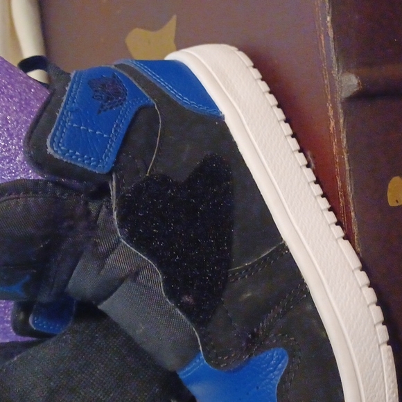 Royal blue & black sneakers - Picture 5 of 7